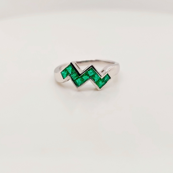 18kt White Gold Ring Set With Emeralds