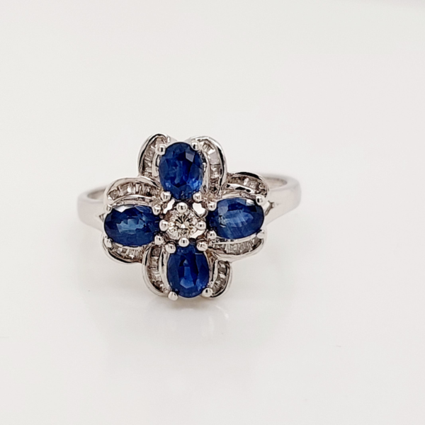 Sapphire and Diamond Ring 18k White Gold